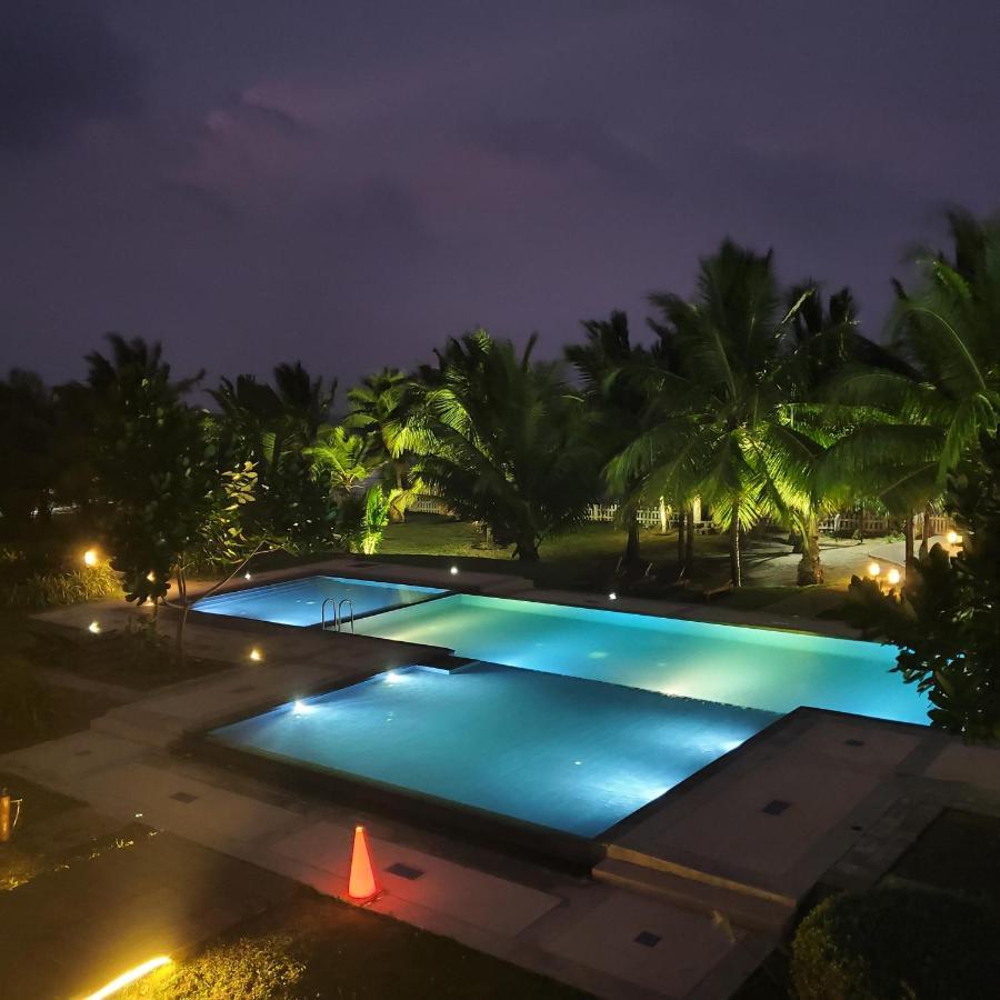 Beach Front Paradise Nilaveli Exterior photo